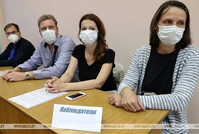 Лукашенко об оценках наблюдателей: не хотим, чтобы о нас говорили плохо, но интересы народа важнее