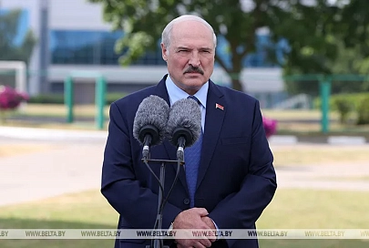 Александр Лукашенко: пугать нас санкциями не надо