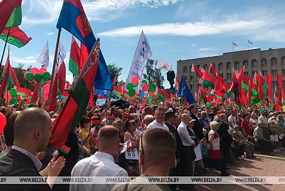 Лукашенко пришел на митинг в Гродно