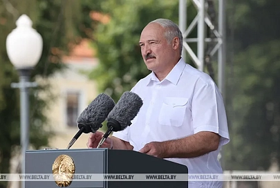 Лукашенко: люди просят спокойной жизни, и мы должны им эту жизнь предоставить