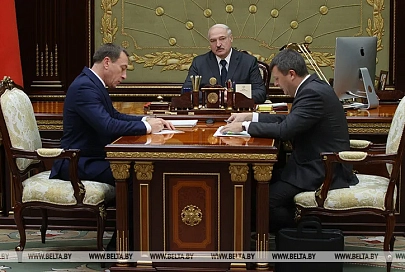 О зарплатах, пенсиях и внешнем долге - Лукашенко принял с докладом первого вице-премьера и министра финансов