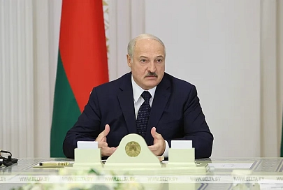Лукашенко о призывах отзывать депутатов: пусть попробуют, большинство депутатов не из слабого десятка