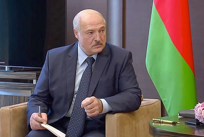 Лукашенко о протестах в Минске: пока красные линии никто не нарушал