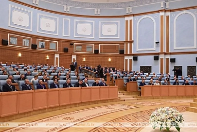Лукашенко: время баррикад и митингов завершилось, необходимо продолжить созидание