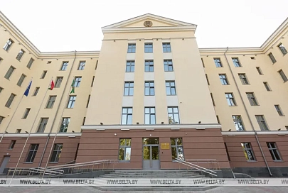 В Мозыре 19-летний парень подошел к спящему на улице мужчине и нанес ему несколько смертельных ударов ножом