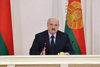 Лукашенко рассказал новые подробности о выезде Тихановской в Литву