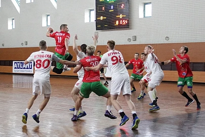 Гандболисты "Гомеля" догнали "Мешков Брест" в чемпионате Беларуси