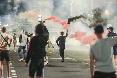 Митингующие в воскресенье вновь парализовали дороги Минска