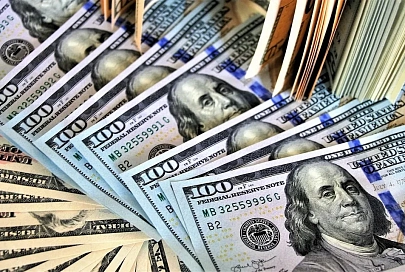 Гомельчанин придумал мошенническую схему с переводом и завладел 3000 долларов. Пострадали граждане Туркменистана