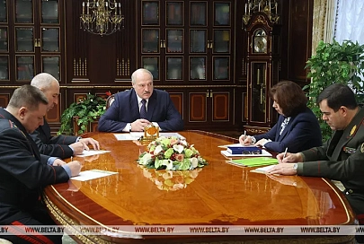 Лукашенко поставил перед новыми помощниками в регионах задачу по обеспечению общественной безопасности