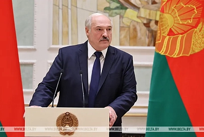 "Дальше - все. Нам отступать некуда, и мы отступать не собираемся" - Лукашенко предупредил участников беспорядков