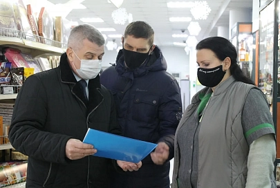 Сенатор Алексей Неверов провел мониторинг цен на социально-значимые товары