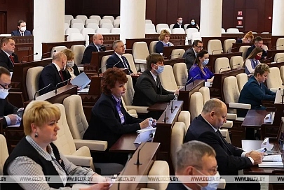 Депутаты приняли во втором чтении поправки в закон о госсимволах