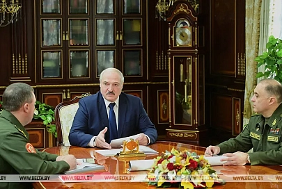 Лукашенко одобрил план применения региональной группировки войск Беларуси и России