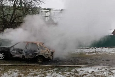Фотофакт: в Жлобинском районе сгорел легковой автомобиль 