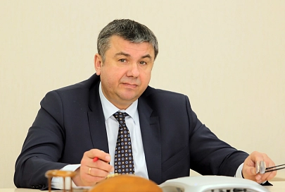 Холодные батареи, отсутствие воды и трудоустройство: с такими проблемами к Юрию Шулейко обратились жители региона