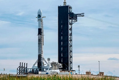 SpaceX запустила ракету-носитель с разведывательным спутником США