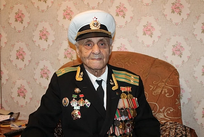 Ветеран Великой Отечественной войны Наум Каплан передал кортик в музей Гомельской пограничной группы 