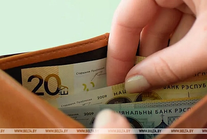 Лукашенко внес изменения в указ об оплате труда бюджетников