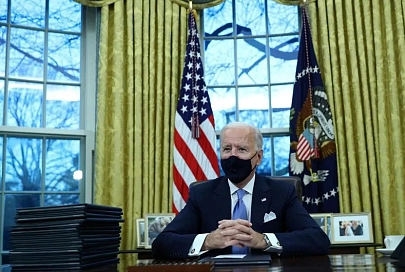 Байден аннулировал самые значимые указы Трампа
