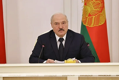 Лукашенко выступил за введение в Беларуси самых жестких мер за неуплату налогов