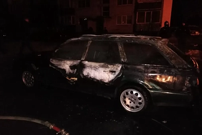 В Лельчицах сгорели два автомобиля