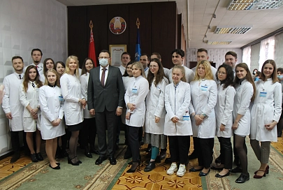 Почти 580 будущих выпускников Гомельского медуниверситета получили гарантированное рабочее место на итоговом распределении
