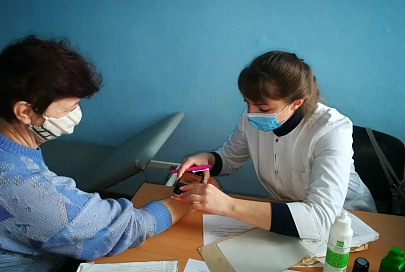 В трех районах Гомельщины обследовали более 350 человек, у некоторых – подозрения на рак: продолжается акция “Вместе за здоровое будущее”