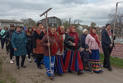 В агрогородке Старое Село Ветковского района провели обряд «Карагод сена»