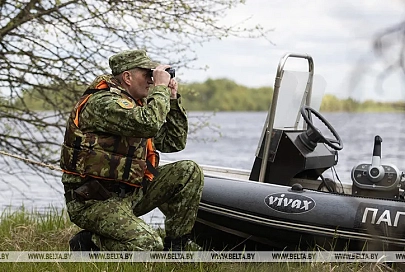 ФОТОФАКТ: Военнослужащие погранзаставы "Асаревичи" несут службу на водных рубежах