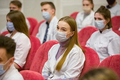 Вакцинация работников сельского хозяйства и недостатки ПЧК: Геннадий Соловей встретился с коллективом Гомельского медуниверситета