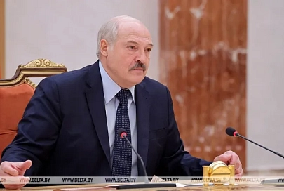 Лукашенко рассказал о договоренности с Путиным о помощи гражданам стран Запада и Украины с прививками от COVID-19
