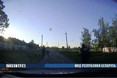 Догнали. В Речицком районе нетрезвый бесправник угнал автомобиль, а затем пытался убежать от сотрудников ГАИ