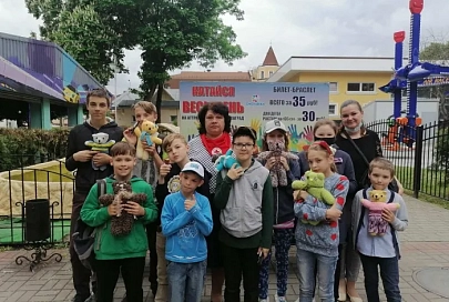 Ребята из домов семейного типа посетили Гомельский парк аттракционов