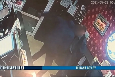 В одном из круглосуточных заведений Гомеля один посетитель ранил другого ножом