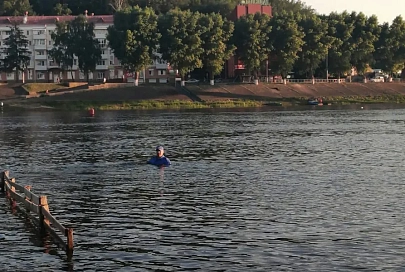 В Мозыре спасатели вытащили из реки тонущую девочку