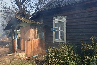 В Гомельском районе горел дом, пострадал пенсионер