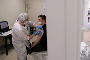 Первые дозы вакцины "Спутник Лайт" выпущены в гражданский оборот